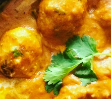 Load image into Gallery viewer, Potato curry made with SpiceFix turmeric