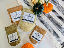 Load image into Gallery viewer, SpiceFix baking spices. SpiceFix cardamom powder, SpiceFix cinnamon powder, SpiceFix black pepper powder and SpiceFix nutmeg powder
